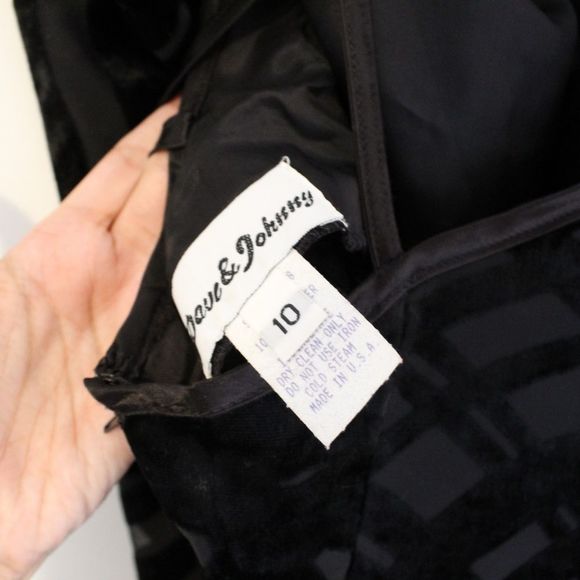 Like new black dress 6/8 velvet details maxi sexy - Picture 3 of 12